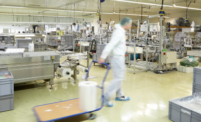 Modernste Produktions- und Verpackungsmaschinen bei MEDINORM